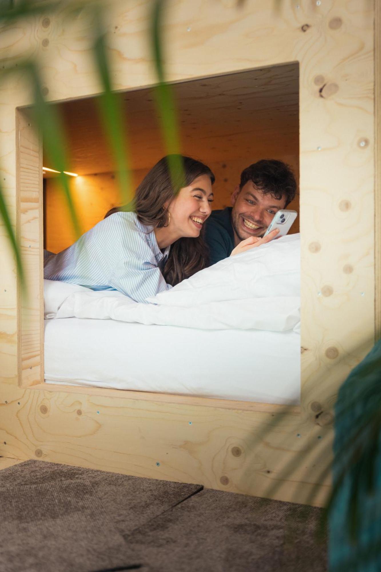 Pjs Hostel Groningen Zewnętrze zdjęcie