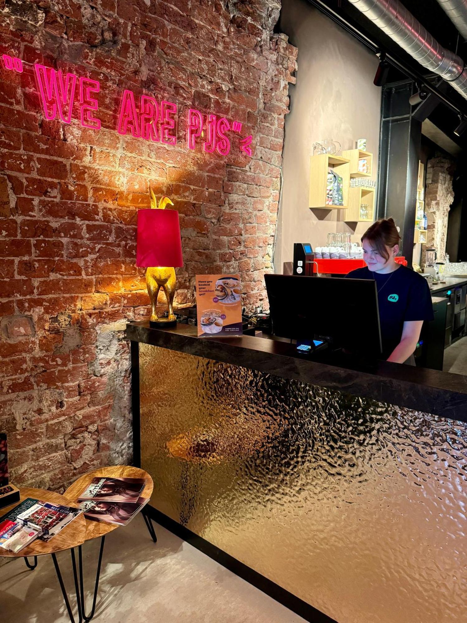 Pjs Hostel Groningen Zewnętrze zdjęcie